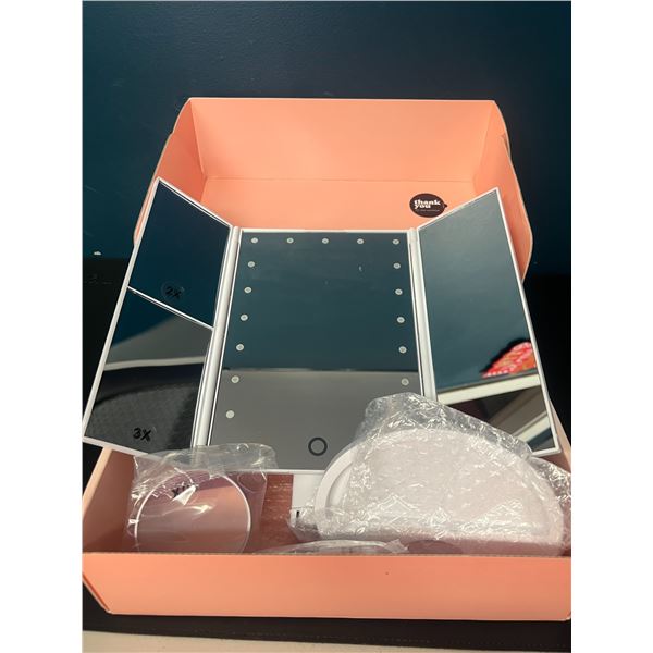 Lot of 1 Grace and Stella LED Light-Up Fold Out Mirror