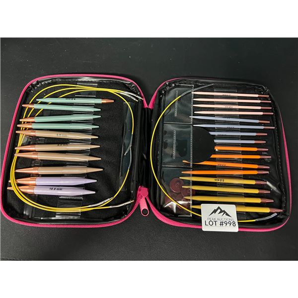 Lot of 1 Knitting Needle Set