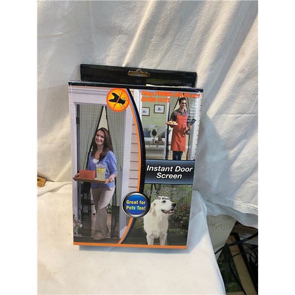 New  instant door screen