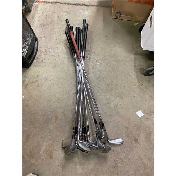 Lot of golf clubs