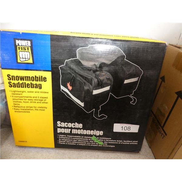 Snowmobile saddlebag