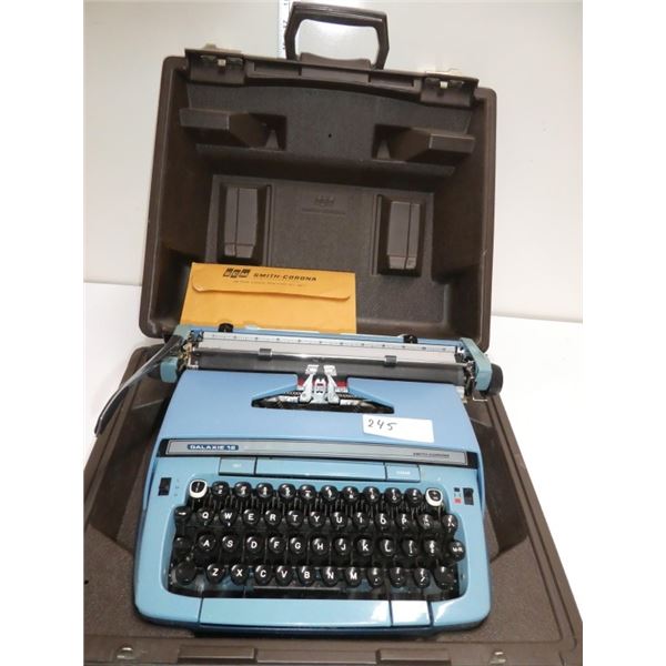 Smith Corona Galaxie 12 type writer
