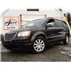 Image 2 : D1 --  2010 CHRYSLER TOWN & COUNTRY TOURING, Black, 242752 KM