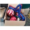 Image 2 : Christmas Decorations
