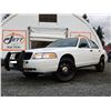 Image 2 : C6 --  2009 FORD CROWN VICTORIA POLICE INTERCEPTOR , White, 147710 KM