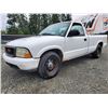 Image 2 : A12A --  2001 GMC SONOMA, White, 256721 KM