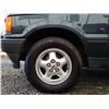 Image 30 : A12D --  1997 LAND ROVER RANGE ROVER 4.O SE LONG WHEEL BASE AWD, Blue, 262986 KM  "NO RESERVE"