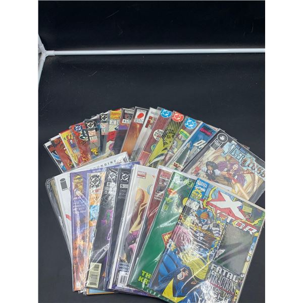 Assorted Comic Books, In protective sleeves - LOT OF 25