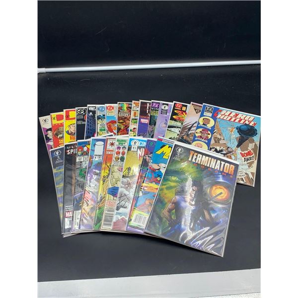 Assorted Comic Books, In protective sleeves - LOT OF 25