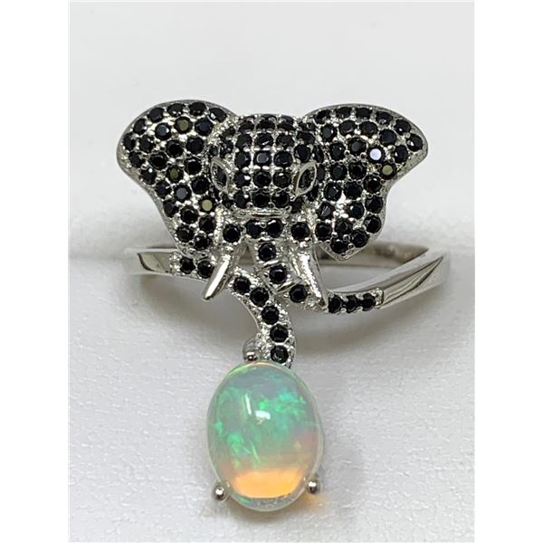 Unique Elephant Style Fire Opal 2,16 Carat Gemstone Ring with certificate value $1100.00