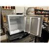 Image 2 : Danby Bar size Refrigerator white