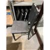 Image 2 : Gray Upholstered Folding Chair