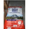 Image 1 : Natural Balance Limited Ingredient Grain Free Salmon & Sweet Potato Dog Kibble 24 Lbs