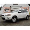 Image 1 : E6 --  2012 MITSUBISHI OUTLANDER ES AWD, White, 259338 KM