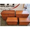 Image 3 : 2 Large Dresser - 2 Medium Dresser & 2 side tables