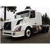 Image 3 : 0C --  2009 VOLVO SEMI , White, 1377428 KM