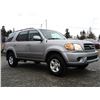 Image 11 : H4 --  2001 TOYOTA SEQUOIA SR5 4X4, Grey, 269403 KM