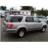 Image 16 : H4 --  2001 TOYOTA SEQUOIA SR5 4X4, Grey, 269403 KM