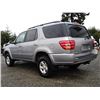 Image 26 : H4 --  2001 TOYOTA SEQUOIA SR5 4X4, Grey, 269403 KM