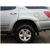 Image 36 : H4 --  2001 TOYOTA SEQUOIA SR5 4X4, Grey, 269403 KM