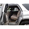Image 76 : H4 --  2001 TOYOTA SEQUOIA SR5 4X4, Grey, 269403 KM