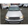 Image 8 : H4 --  2001 TOYOTA SEQUOIA SR5 4X4, Grey, 269403 KM