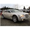 Image 8 : B4 --  2010 CHRYSLER 300 TOURING, Silver, 178699 KM  "NO RESERVE"