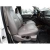 Image 75 : 0E --  2004 FORD F450 SUPER DUTY CAB AND CHASSIS, White, 132822 KM