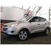 Image 1 : E2 --  2013 HYUNDAI TUCSON GL, Silver, 265812 KM