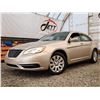 Image 2 : E2 --  2013 CHRYSLER 200 LX, Gold, 142184 KM