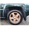 Image 25 : D1 --  2010 JEEP PATRIOT SPORT 4X4, Green, 178333 KM