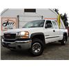 Image 2 : H2 --  2006 GMC SIERRA 2500 HEAVY DUTY EXT CAB, White, 294383 KM