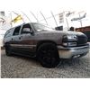 Image 2 : C6E --  2000 CHEVROLET SUBURBAN 1500 LT 4X4, Grey, 185488 KM