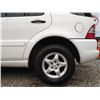 Image 26 : D1 --  2000 MERCEDES ML320 AWD, White, 228225 KM