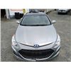 Image 8 : E1 --  2014 HYUNDAI SONATA HYBRID, Grey, 157937 KM