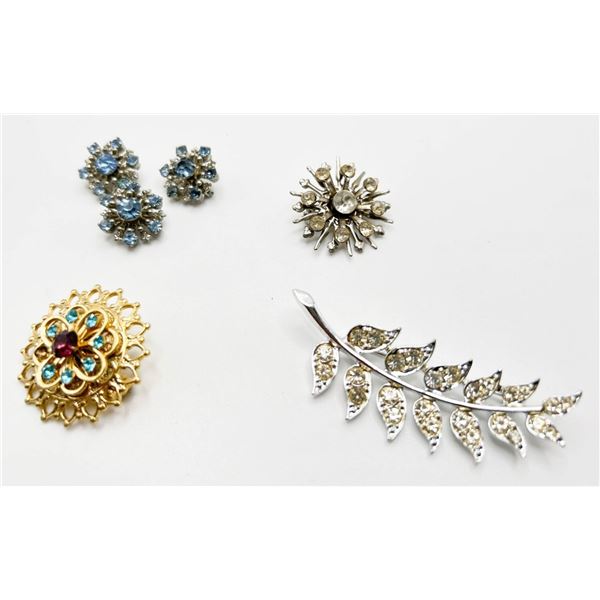 SMALL BROOCH ASSORTMENT