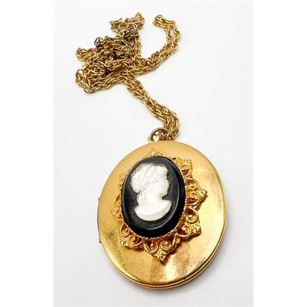 CAMEO LOCKET NECKLACE