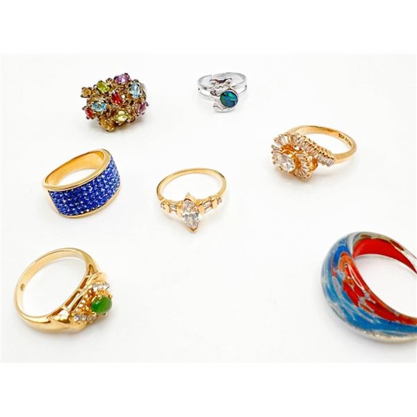 7 RINGS- RANDOM STYLES AND SIZES