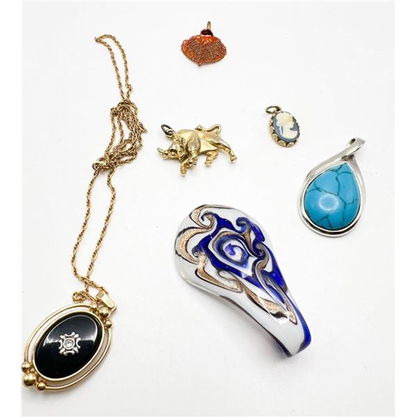 PENDANTS LOT