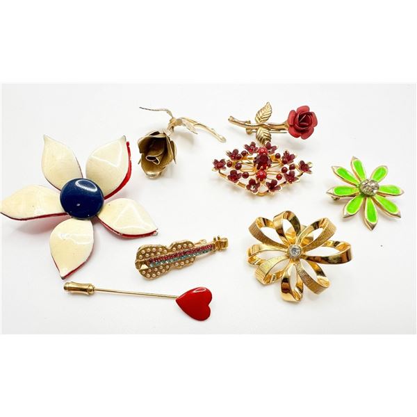 FLORAL BROOCH LOT ASSORTED