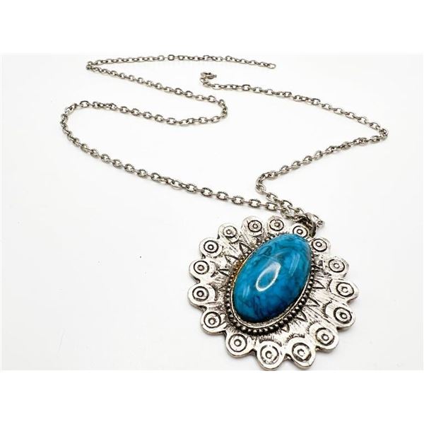 TURQUOISE COLOR OVAL PENDANT NECKLACE