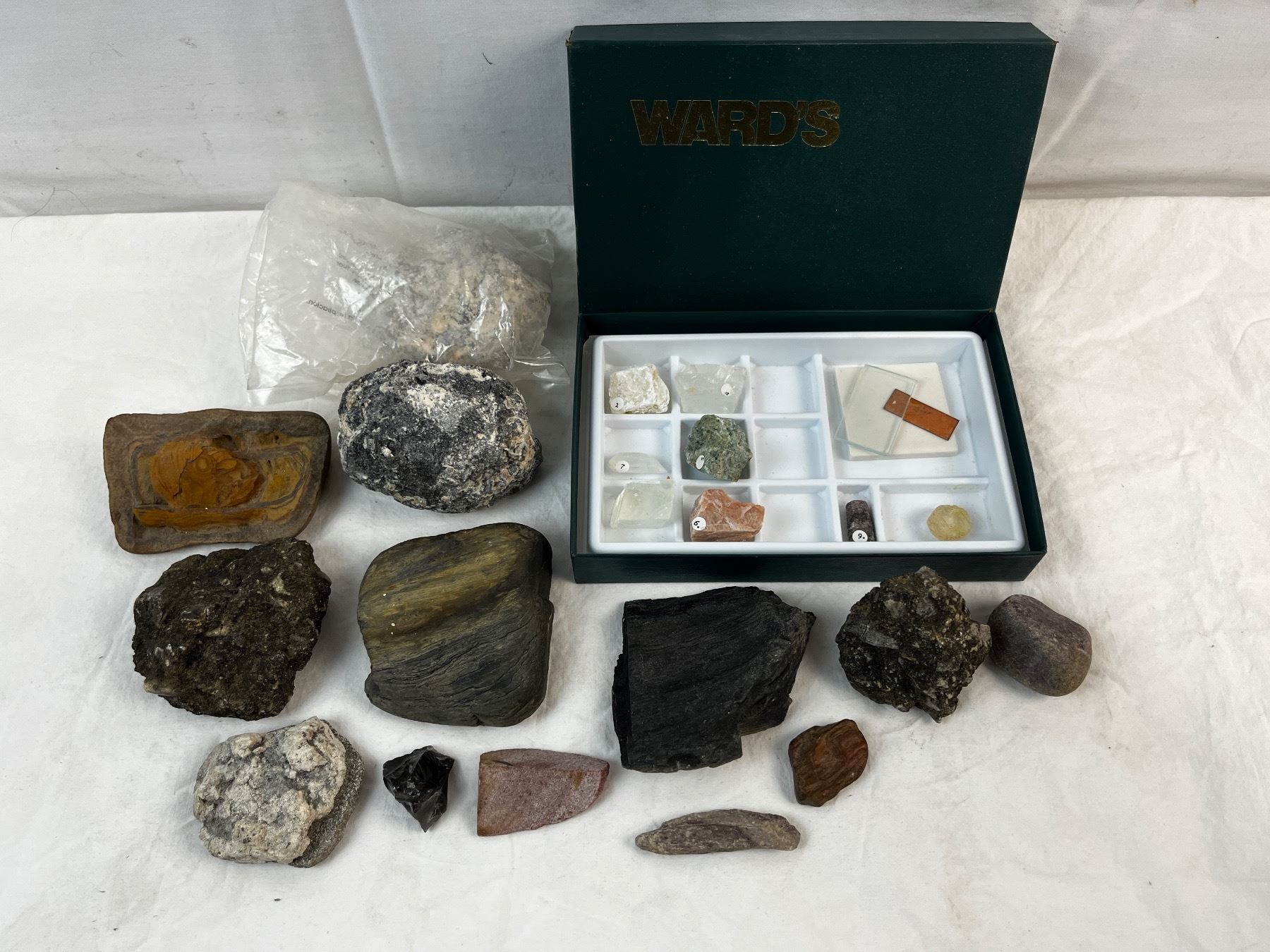 Grove Rocks Rocks & Minerals - Sunrise Estate Services Ltd