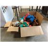 Image 1 : 2 BOXES OF STUFFED ANIMALS