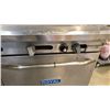 Image 5 : ROYAL COMMERCIAL COOKING 4 BURNER GAS RANGE, DOUBLE OVEN - WORKING