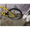 Image 2 : YELLOW MIELE BIKE