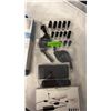 Image 2 : RETRACT UNIVERSAL 65W LAPTOP CHARGER AND INSIGNIA 65W CHARGER
