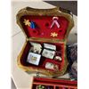 Image 2 : JEWELRY BOX WITH CONTENTS AND LARGE COASTERS