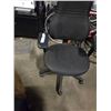 Image 4 : BASICS ADJUSTABLE OFFICE CHAIR