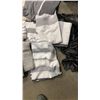 Image 2 : LOT OF TOWELS AND DECORATOR TOWELS