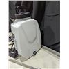 Image 6 : BRAND NEW 12V CORDLESS ELECTRIC BACKPACK SPRAYER WITH EXTENDABLE WAND AND CHARGER